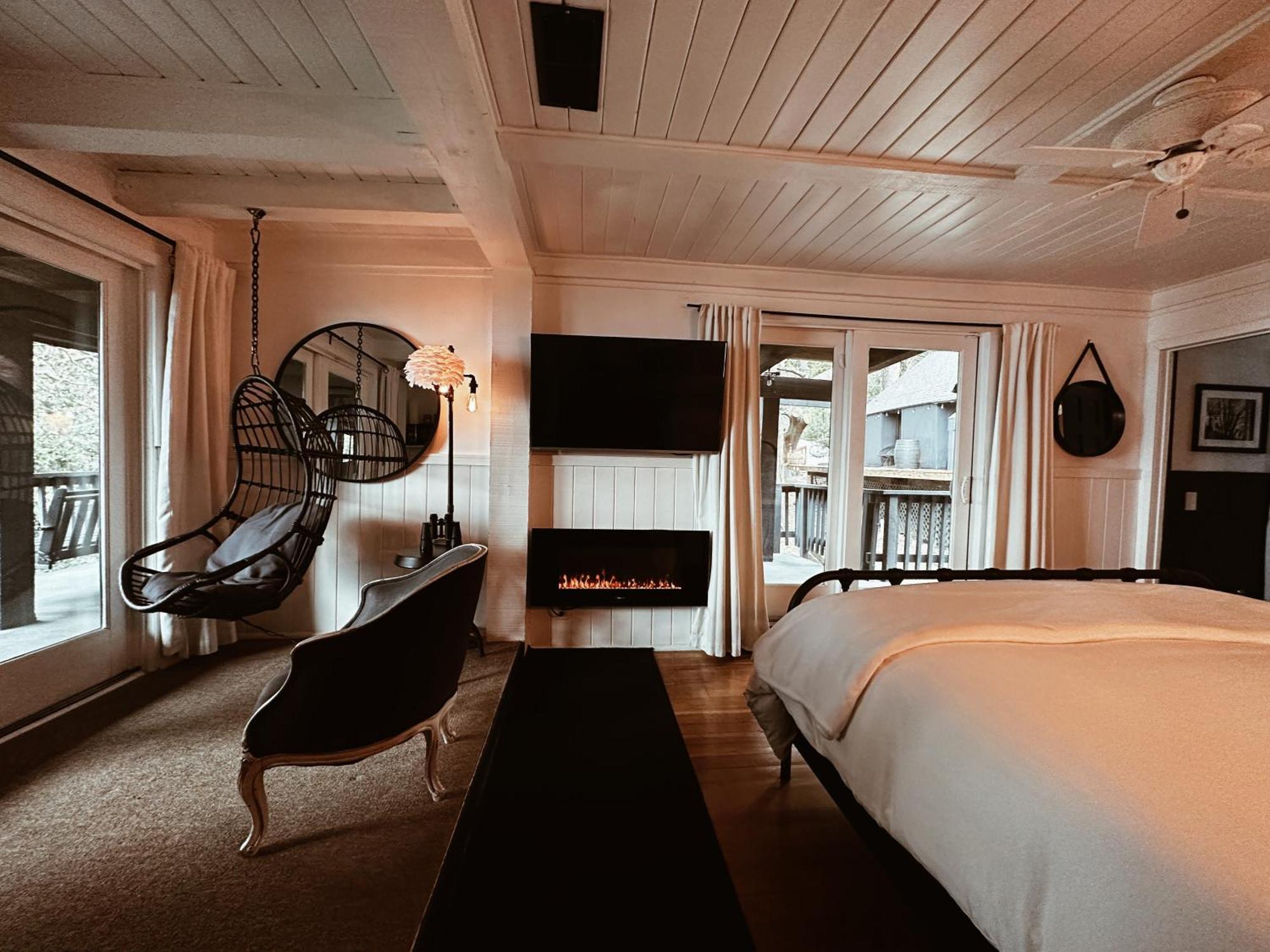 100 Mile View-Fire Pit, Romantic, Peaceful, Private Crestline Экстерьер фото